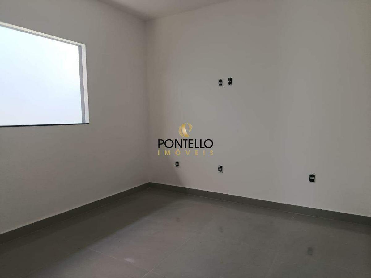 Casa, Cidade de Deus, 2 Quartos, 2 Vagas