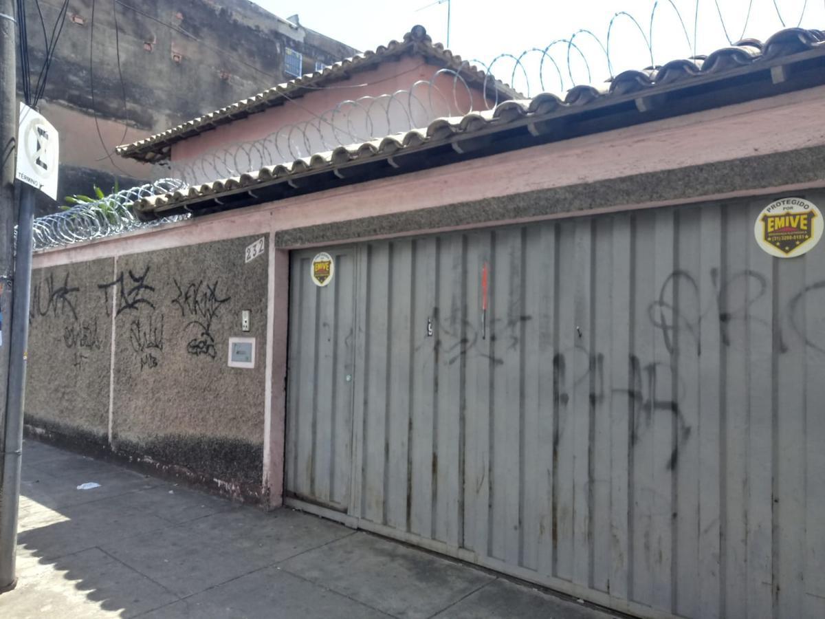 Casa, Cachoeirinha, 3 Quartos, 2 Vagas, 1 Suíte