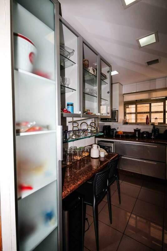 Apartamento, Funcionários, 4 Quartos, 2 Vagas, 1 Suíte