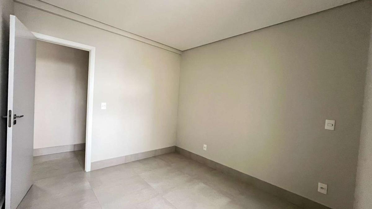 Apartamento, Centro, 2 Quartos, 0 Vaga, 1 Suíte