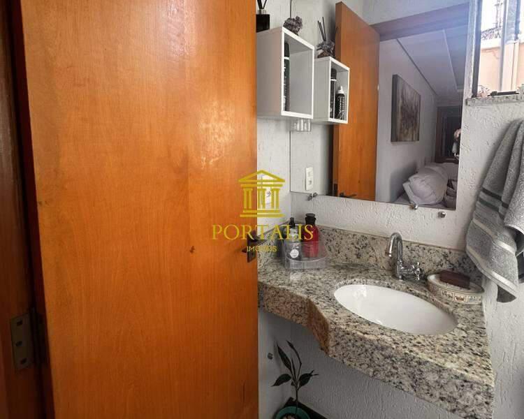 Casa, Fernão Dias, 3 Quartos, 2 Vagas, 1 Suíte