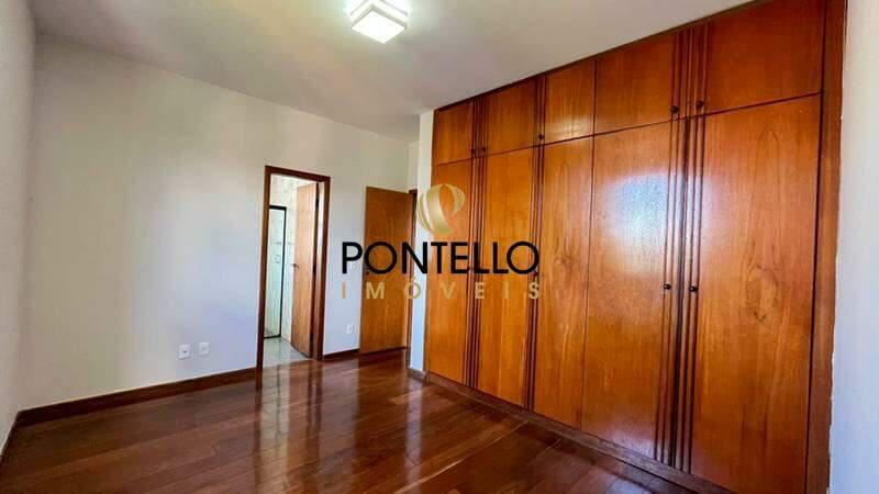 Apartamento, Cruzeiro, 4 Quartos, 2 Vagas, 1 Suíte