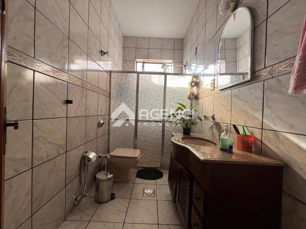 Casa, Camargos, 3 Quartos, 0 Vaga, 0 Suíte