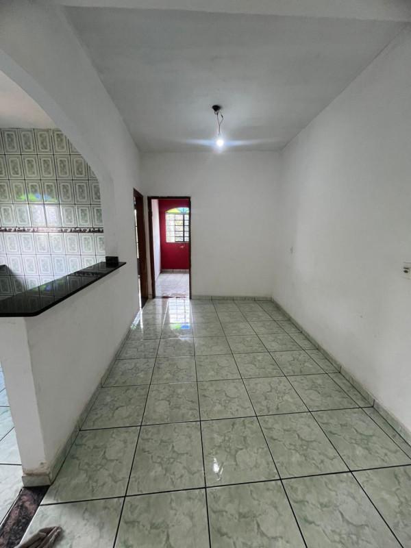 Casa, Centro, 2 Quartos, 0 Vaga