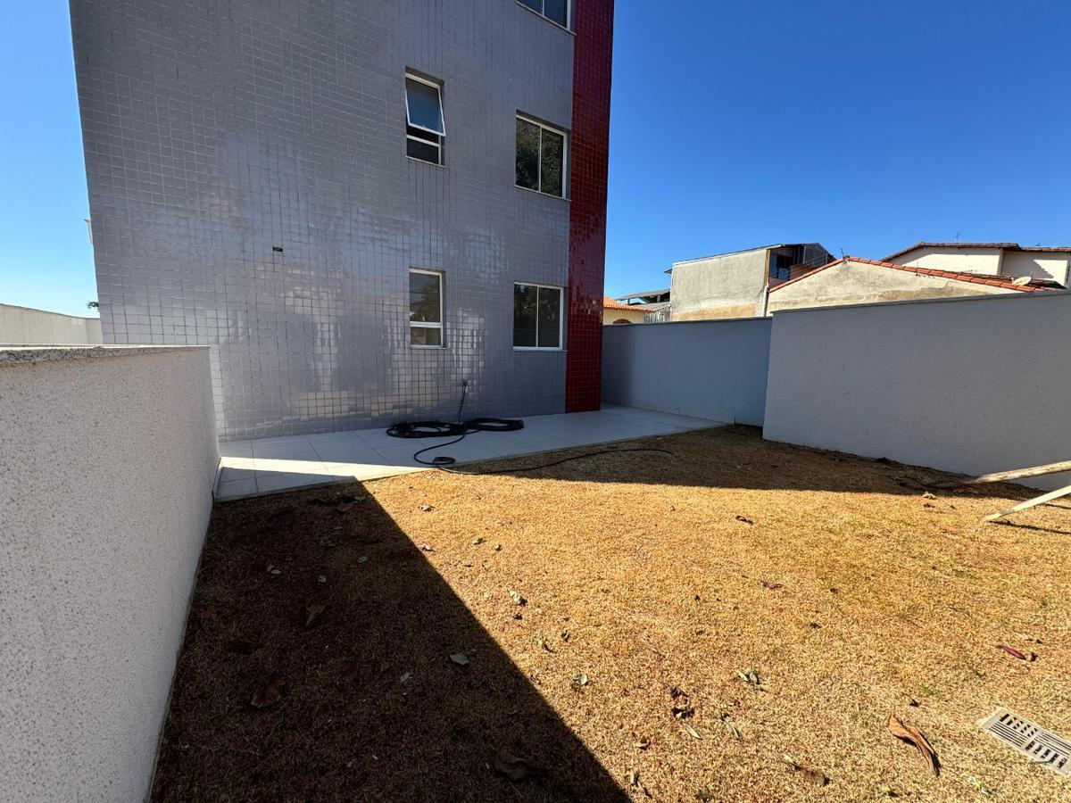 Casa, Santa Mônica, 2 Quartos, 1 Vaga