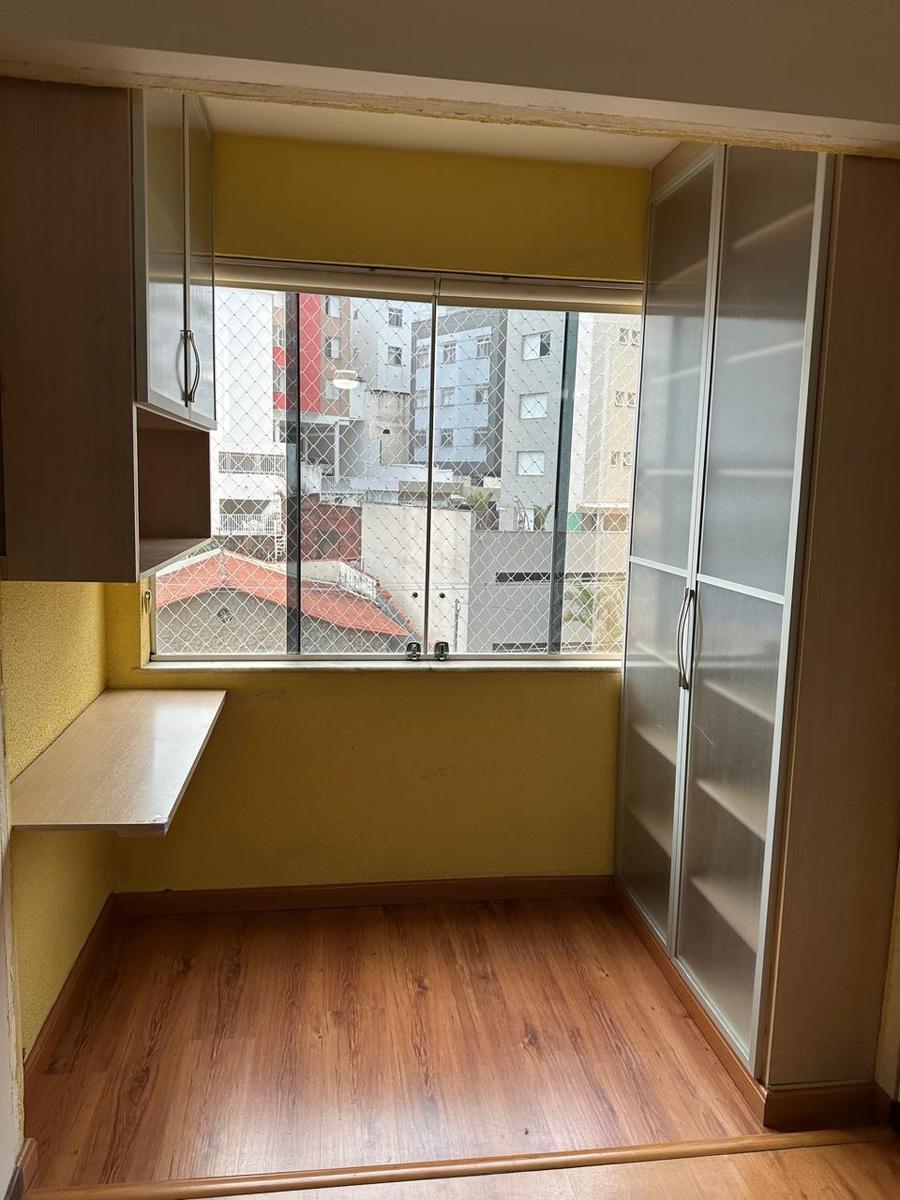 Apartamento, Sagrada Família, 2 Quartos, 1 Vaga, 1 Suíte