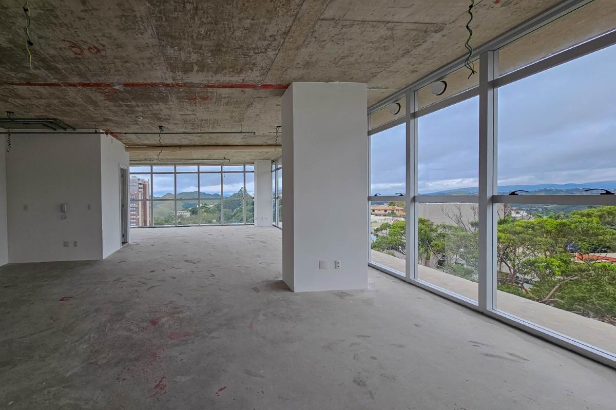 Sala, Vila da Serra, 0 Quarto, 0 Vaga