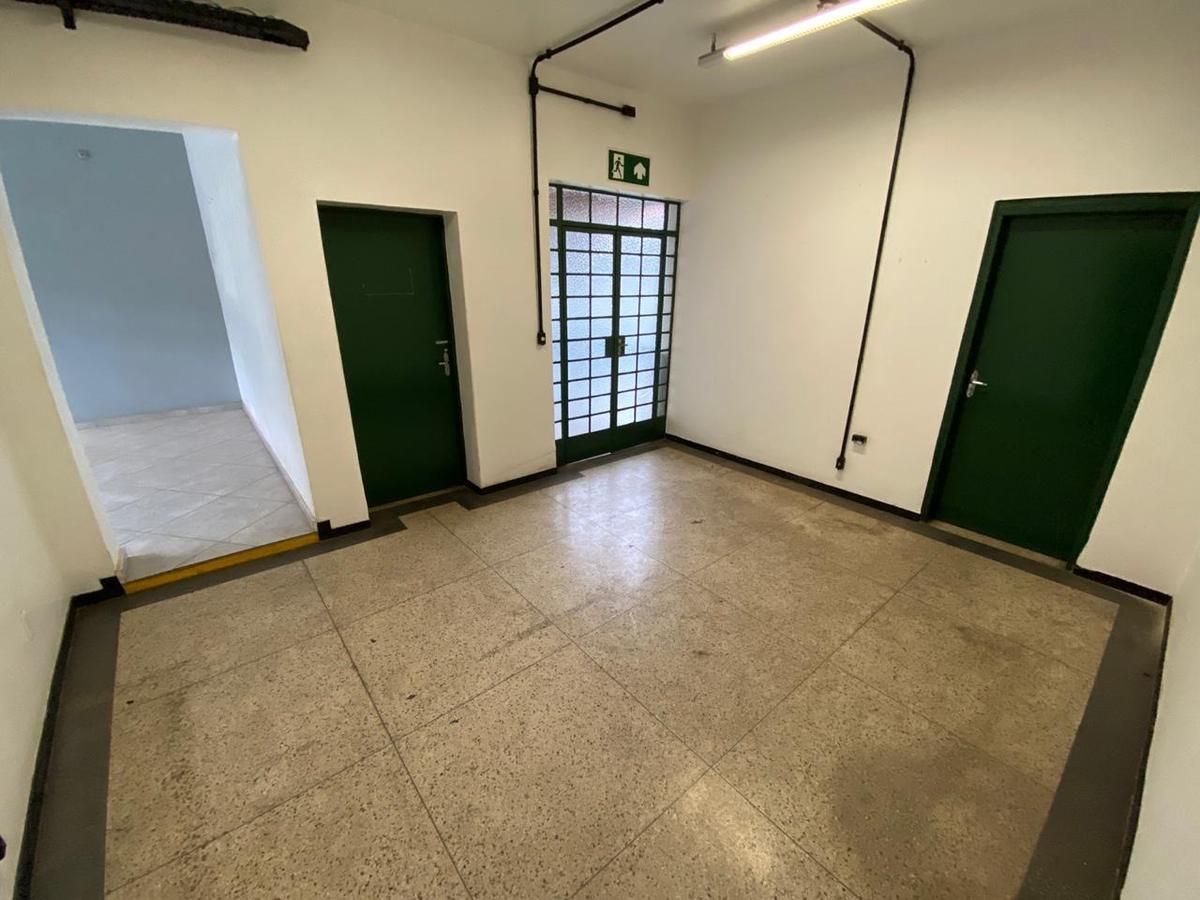 Prédio, São Francisco, 0 Quarto, 20 Vagas