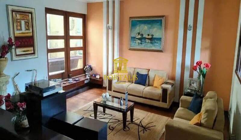 Casa, Luxemburgo, 5 Quartos, 4 Vagas, 2 Suítes
