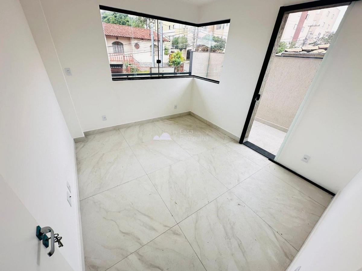 Casa, Santa Branca, 3 Quartos, 2 Vagas, 1 Suíte