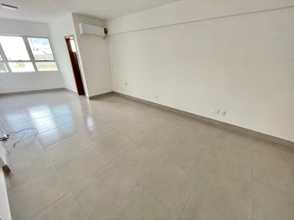 Sala, Liberdade, 0 Quarto, 2 Vagas