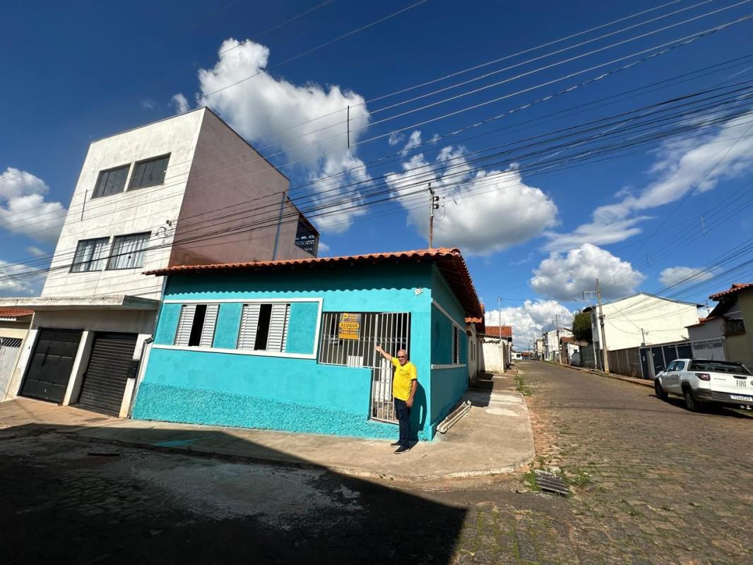 Casa, Centro, 2 Quartos, 0 Vaga