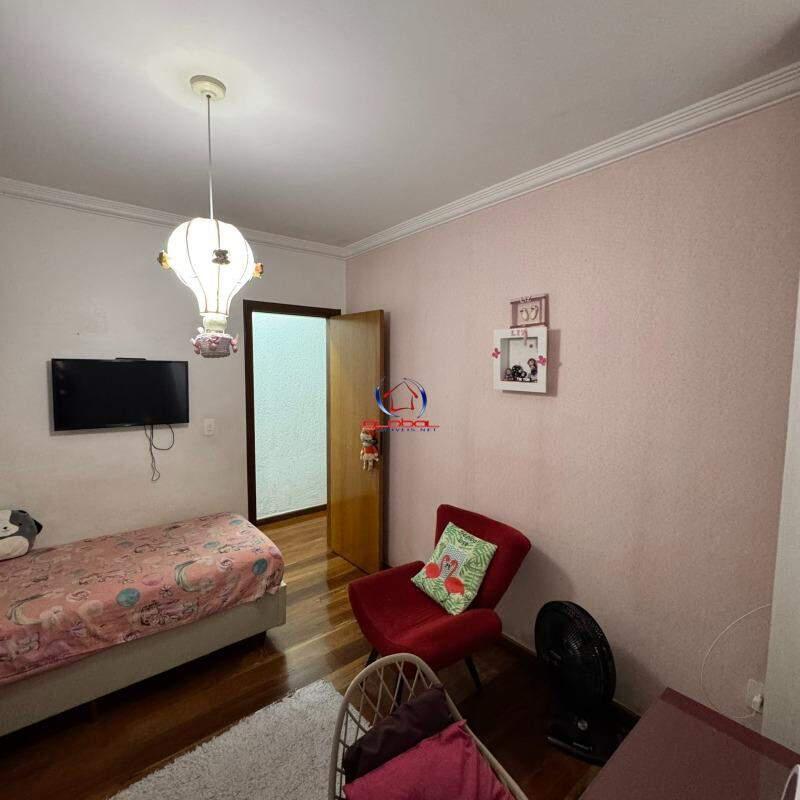 Casa, Castelo, 3 Quartos, 2 Vagas, 1 Suíte