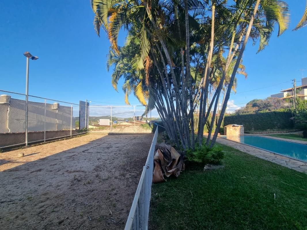 Casa, Centro, 4 Quartos, 6 Vagas, 1 Suíte