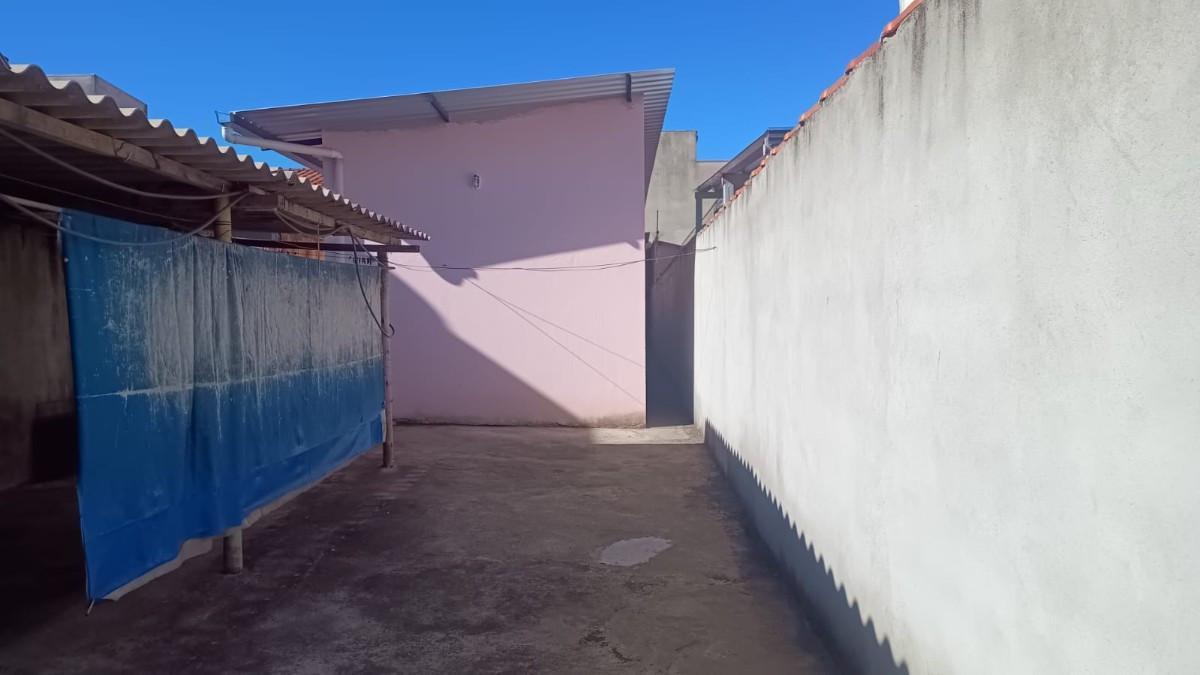 Casa, Pedra Azul, 2 Quartos, 3 Vagas