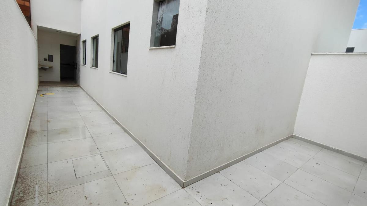 Casa, Vale das Orquídeas, 2 Quartos, 2 Vagas, 1 Suíte