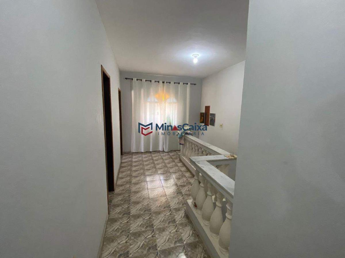 Casa, João XXIII, 5 Quartos, 4 Vagas, 1 Suíte