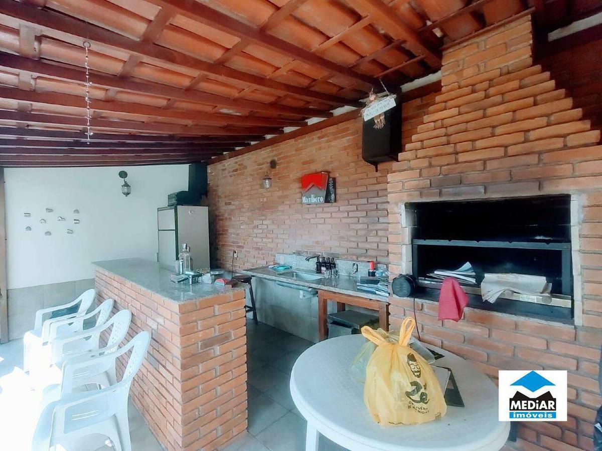 Casa, Floresta, 4 Quartos, 7 Vagas, 2 Suítes
