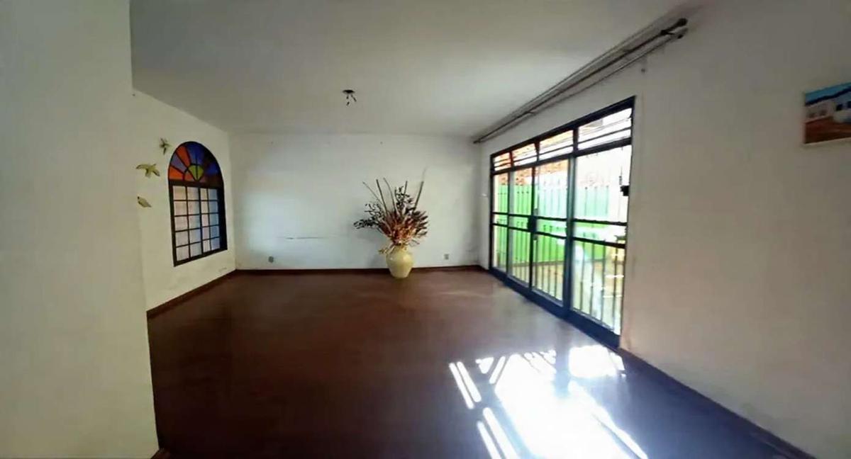 Casa, Cidade Nova, 5 Quartos, 3 Vagas, 1 Suíte