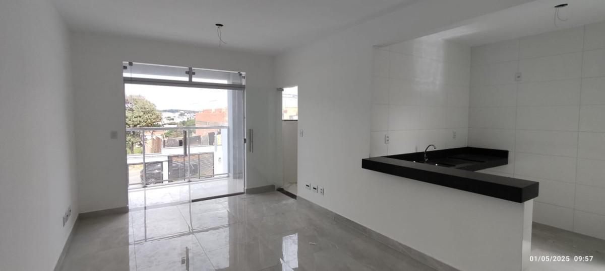 Casa, Parque Xangri-lá, 3 Quartos, 2 Vagas, 1 Suíte