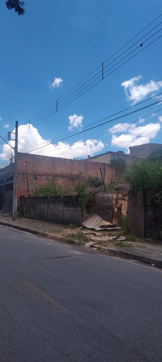 Lote, Vila Clóris, 1 Quarto, 0 Vaga
