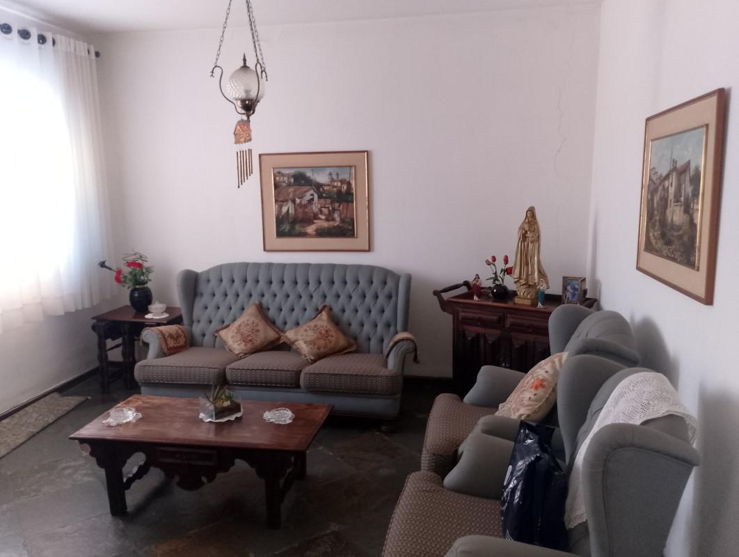 Casa, Fonte Grande, 3 Quartos, 2 Vagas, 1 Suíte