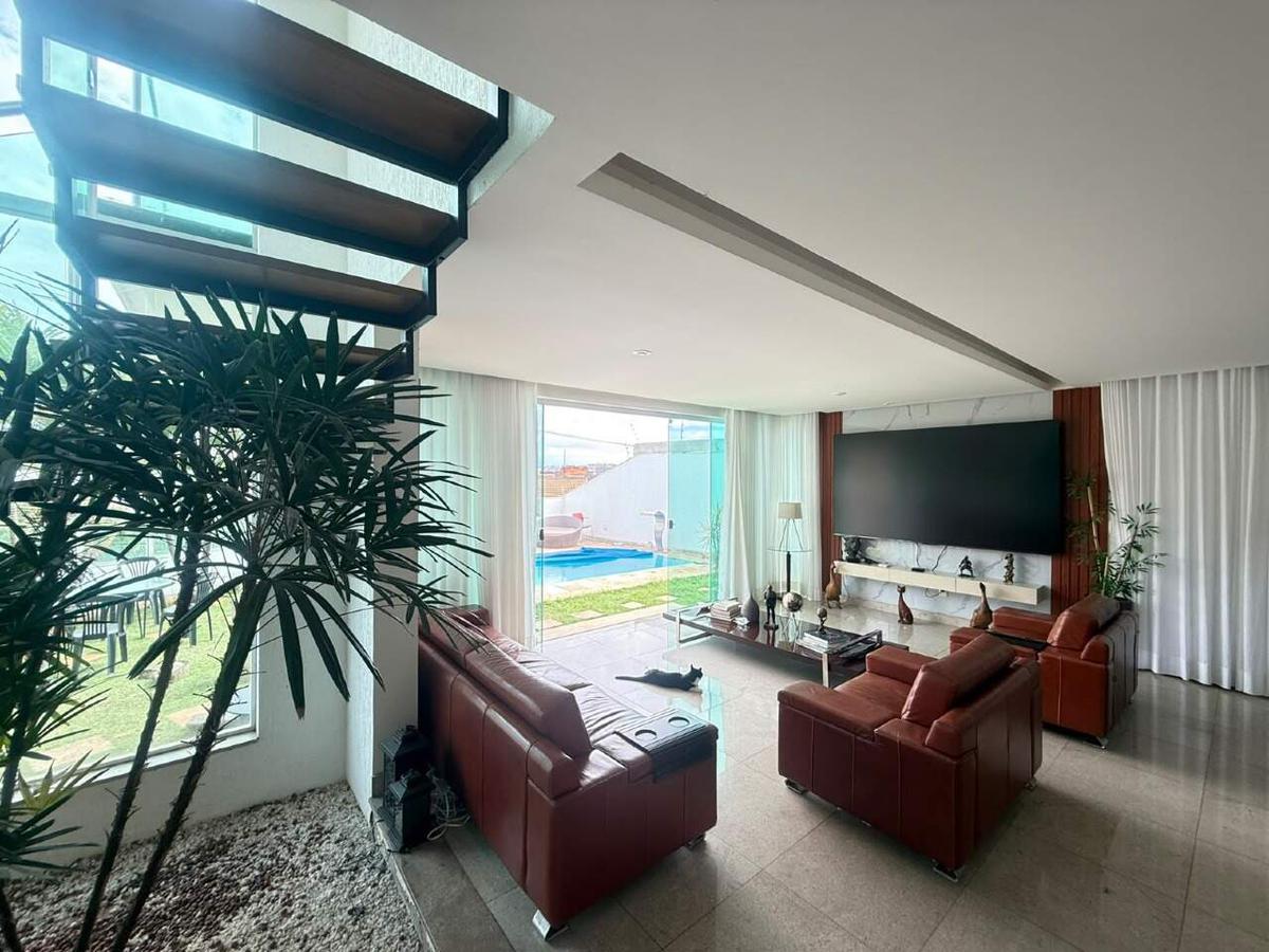 Casa, Estoril, 3 Quartos, 2 Vagas, 1 Suíte