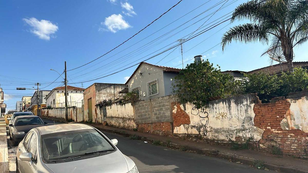 Lote, Centro, 0 Quarto, 0 Vaga
