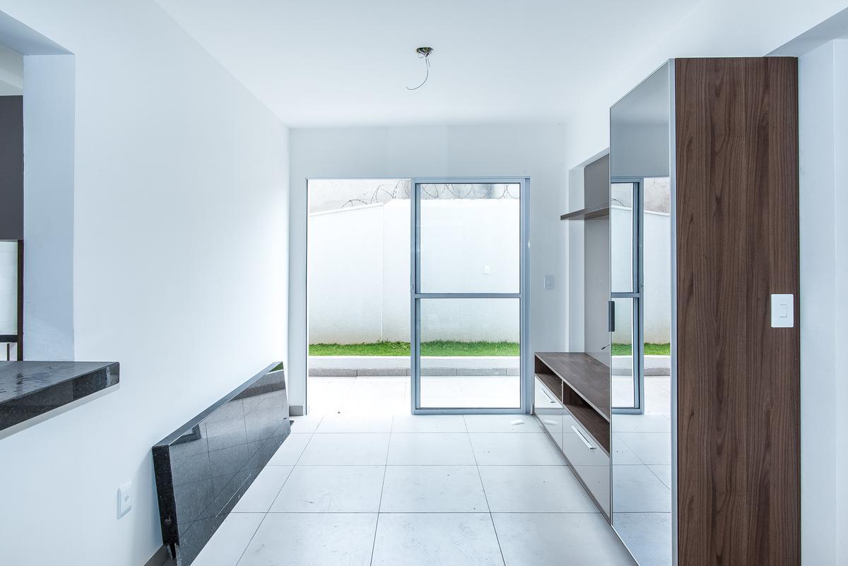 Apartamento, Heliópolis, 2 Quartos, 2 Vagas, 1 Suíte