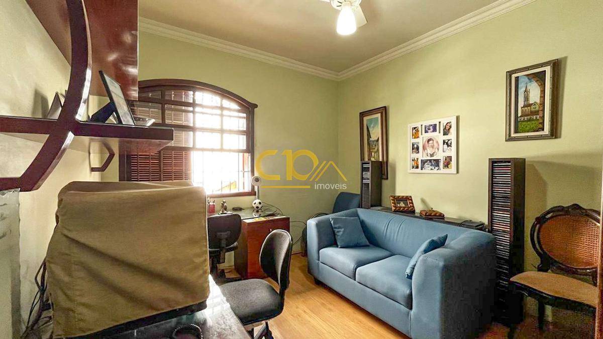 Casa, Cidade Nova, 7 Quartos, 2 Vagas, 1 Suíte