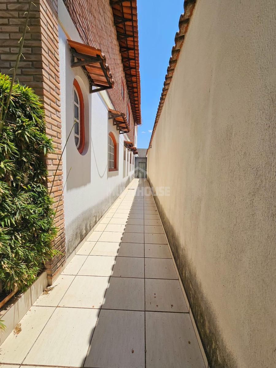 Casa, Itapoã, 2 Quartos, 0 Vaga