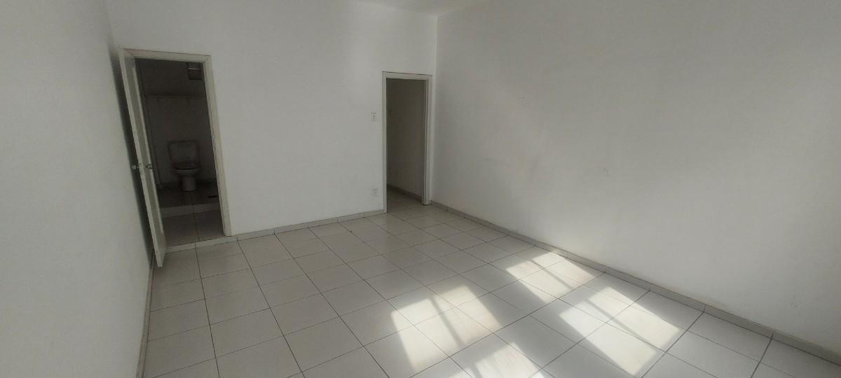 Sala, Centro, 0 Quarto, 0 Vaga