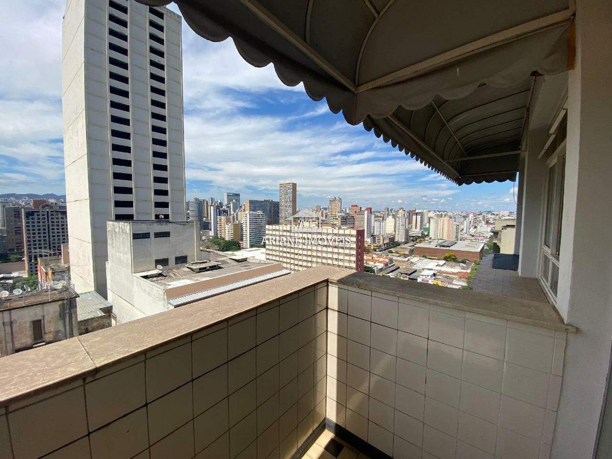 Cobertura, Centro, 4 Quartos, 0 Vaga, 2 Suítes
