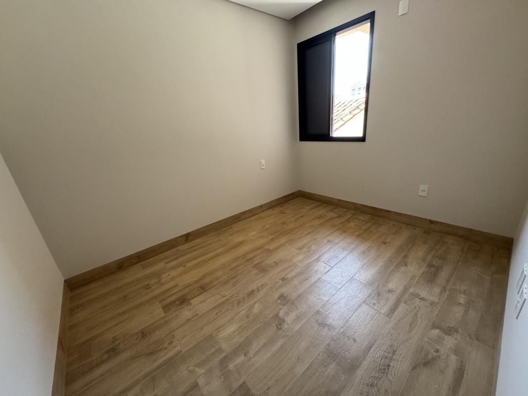 Casa, Jaraguá, 4 Quartos, 3 Vagas, 1 Suíte