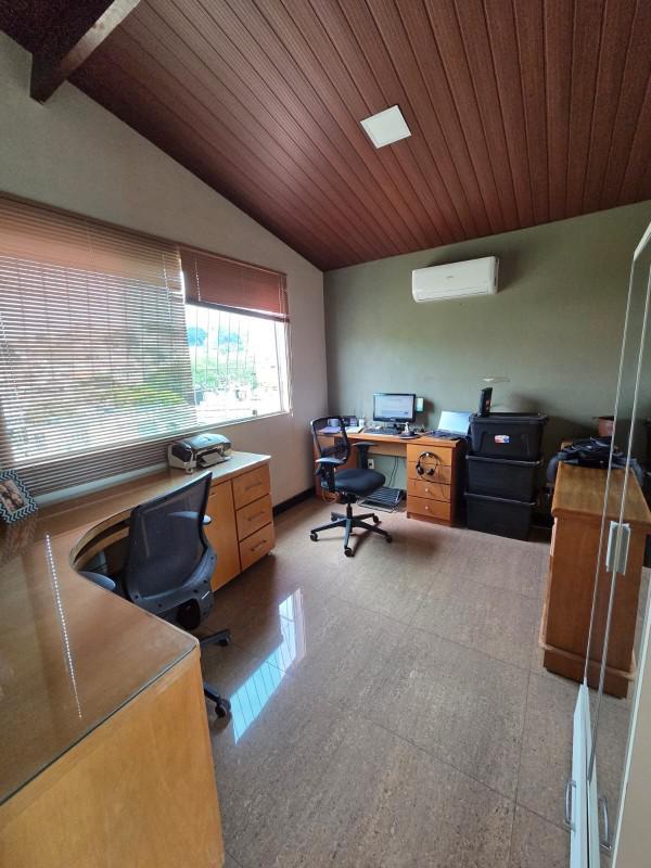 Casa, Aparecida, 4 Quartos, 6 Vagas, 1 Suíte
