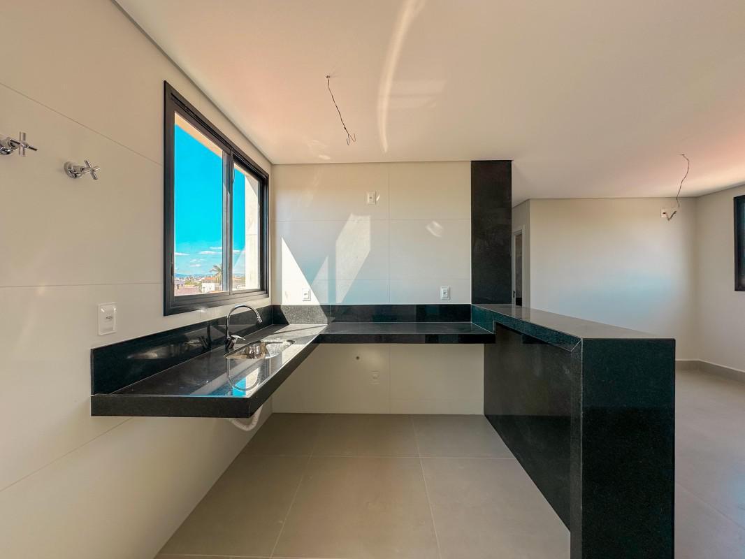 Cobertura, Planalto, 3 Quartos, 2 Vagas, 1 Suíte