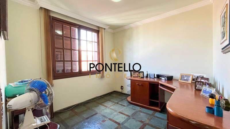 Casa, Luxemburgo, 5 Quartos, 4 Vagas, 2 Suítes