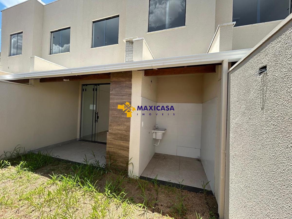 Casa, Santa Branca, 3 Quartos, 4 Vagas, 1 Suíte