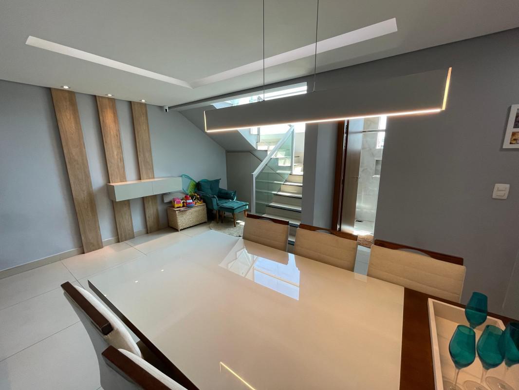 Cobertura, Cabral, 2 Quartos, 2 Vagas, 1 Suíte