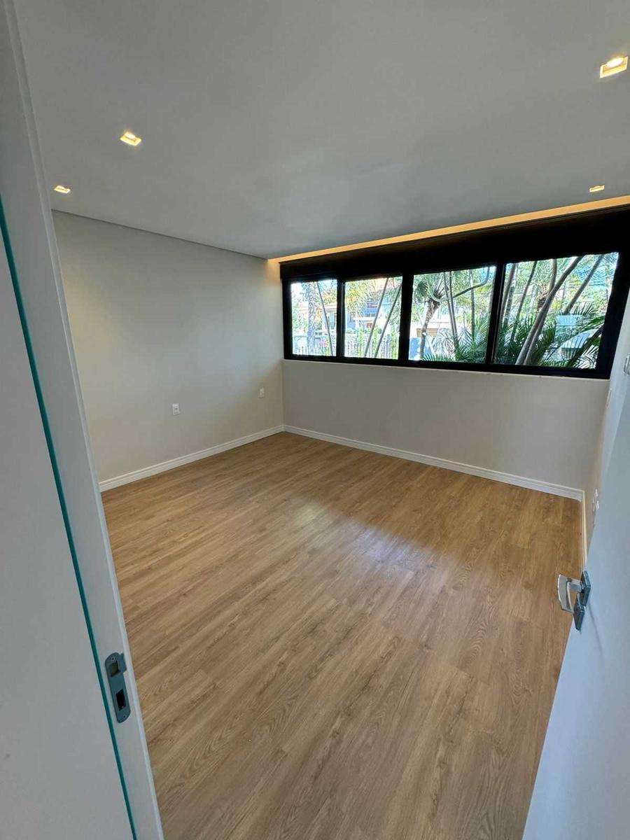 Casa, Bandeirantes (pampulha), 7 Quartos, 12 Vagas, 4 Suítes