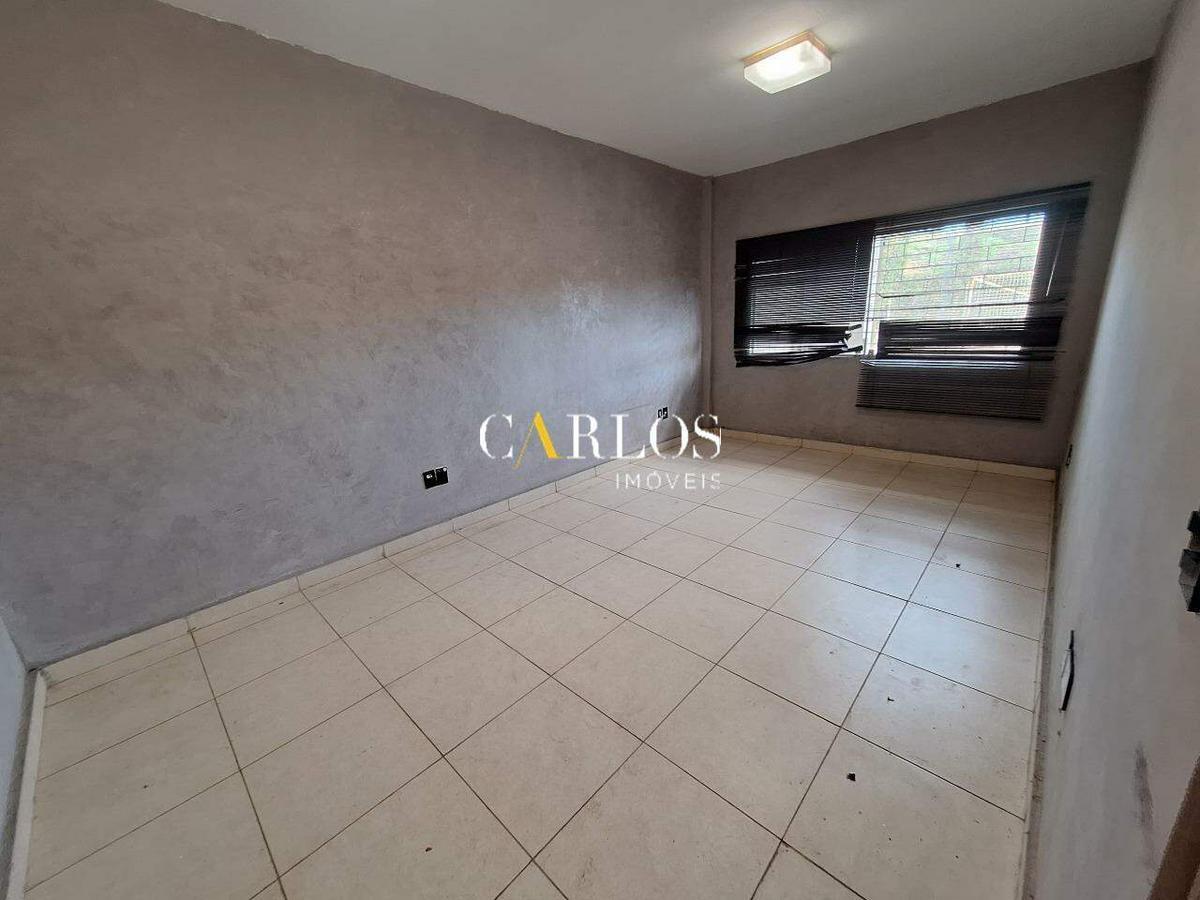 Galpão, Oitis, 10 Vagas