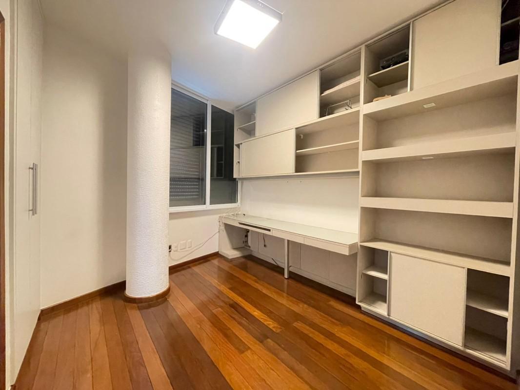 Apartamento, Funcionários, 4 Quartos, 3 Vagas, 2 Suítes