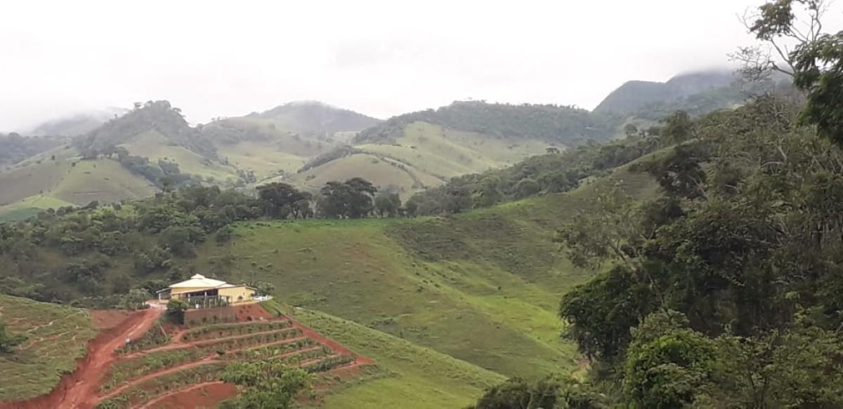 Fazenda, Bicuíba, 4 Quartos, 10 Vagas, 2 Suítes