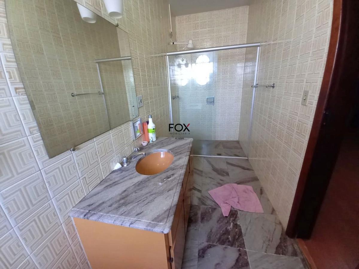 Casa, Santa Efigênia, 5 Quartos, 4 Vagas, 3 Suítes