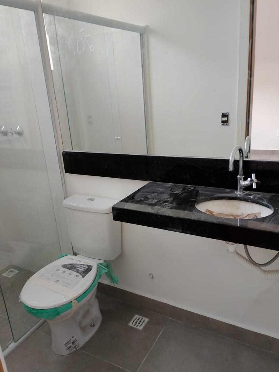 Casa, Santa Branca, 3 Quartos, 2 Vagas, 1 Suíte