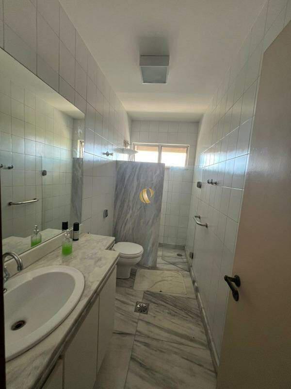 Cobertura, Centro, 5 Quartos, 2 Vagas, 1 Suíte