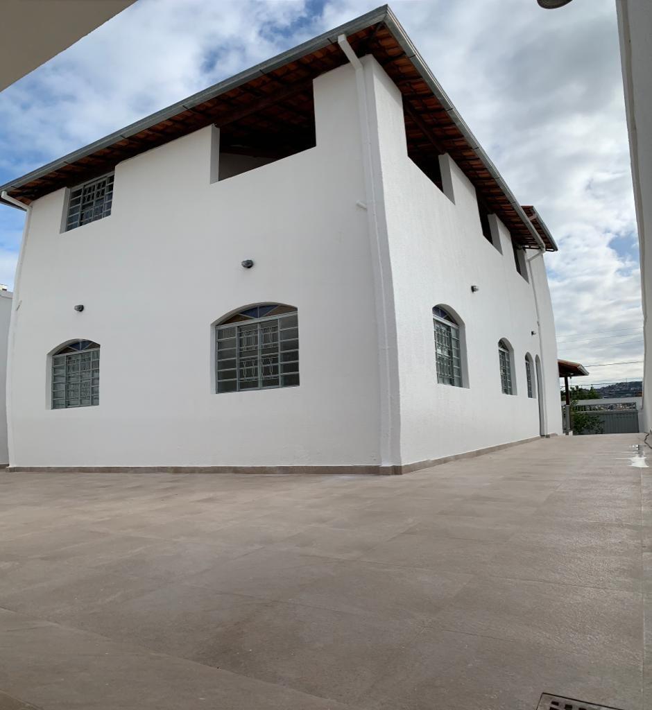 Casa, Candelária, 5 Quartos, 10 Vagas, 1 Suíte