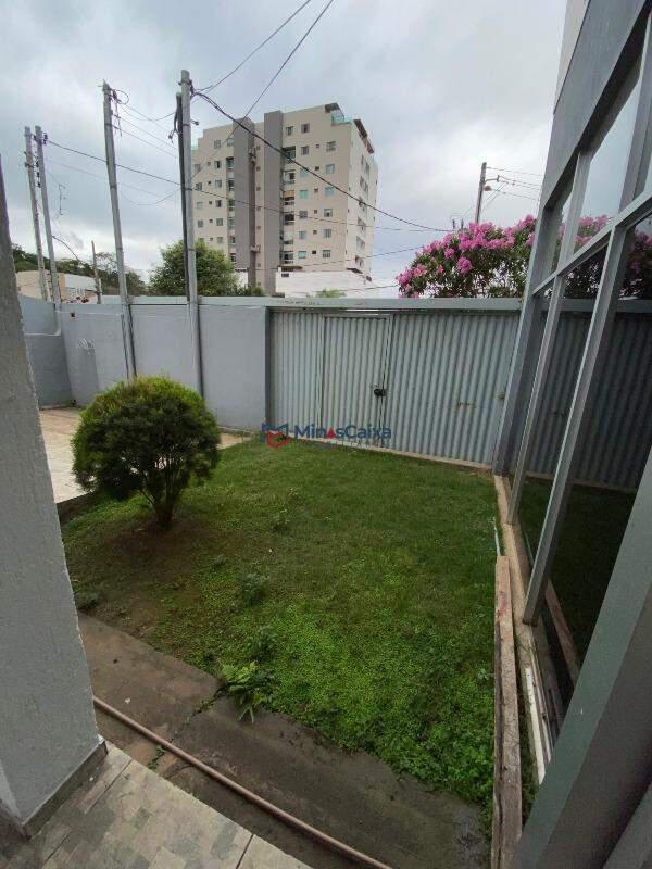 Prédio, Funcionários, 0 Quarto, 3 Vagas