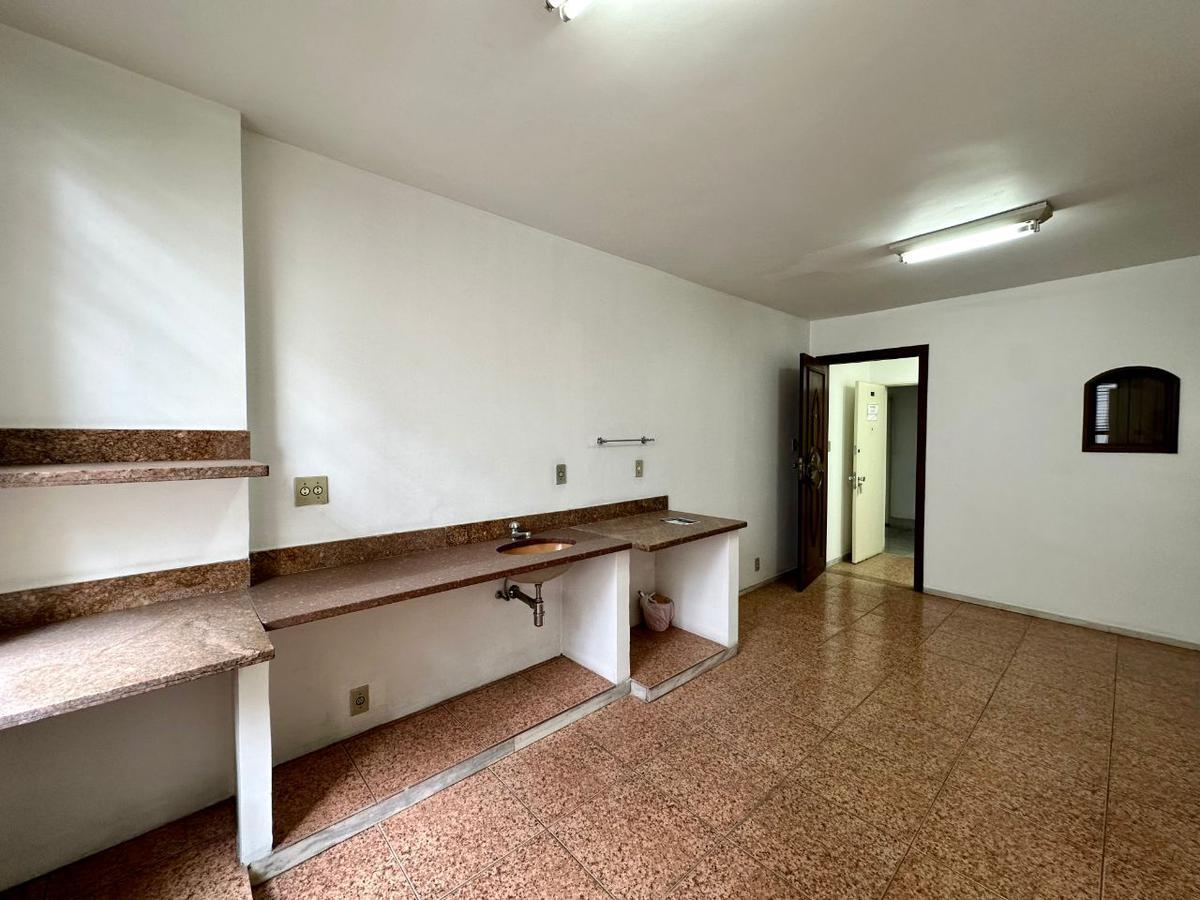 Sala, Centro, 0 Quarto, 0 Vaga