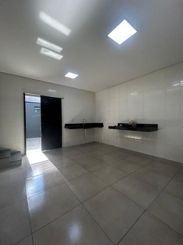 Casa Comercial, Vila Clóris, 3 Quartos, 2 Vagas, 1 Suíte